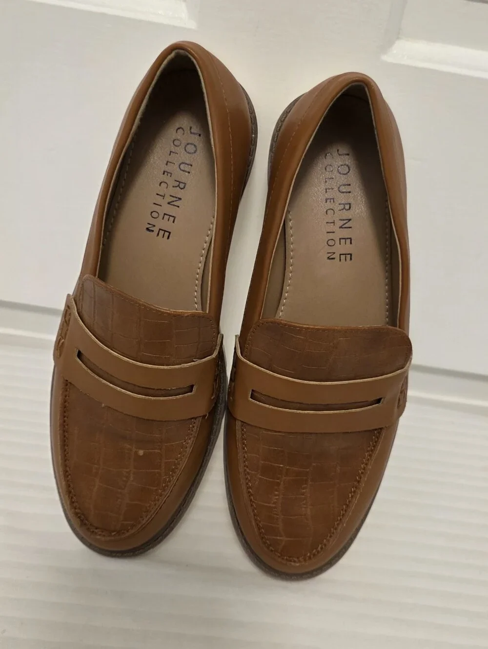 Journee Collection Kenly Penny Loafers Size 7W, Business Casual Lug Sole